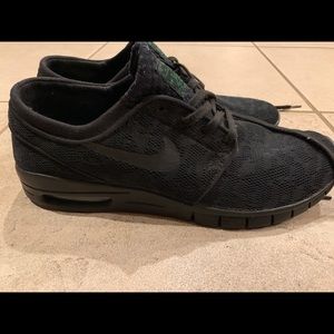 NIKE SB STEFAN JANOSKI MAX 'STRIKE AND DESTROY'